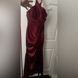 Elegant Burgundy Evening Gown